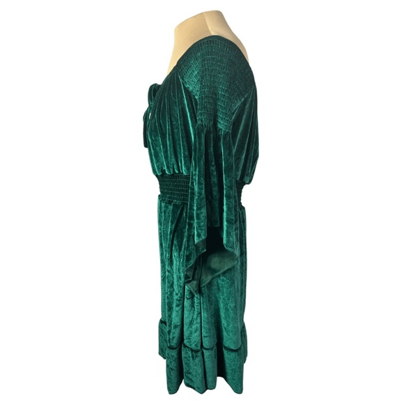 Romwe Green Velour Bell Sleeve Dress - Picture 3 of 6